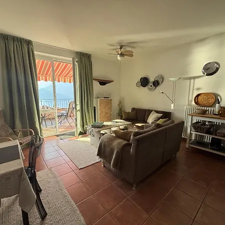 2-bedroom Lakeview Mastena Belvedere Lägenhet